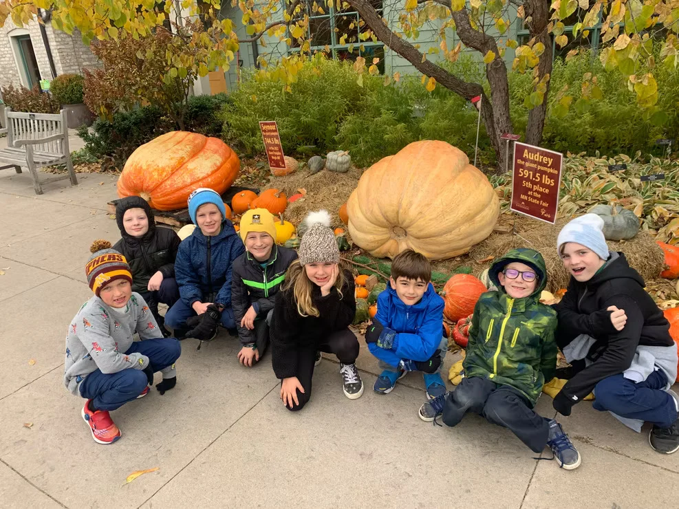 F24535 A53a59f9242744b19e234dc249c04345mv2.webp